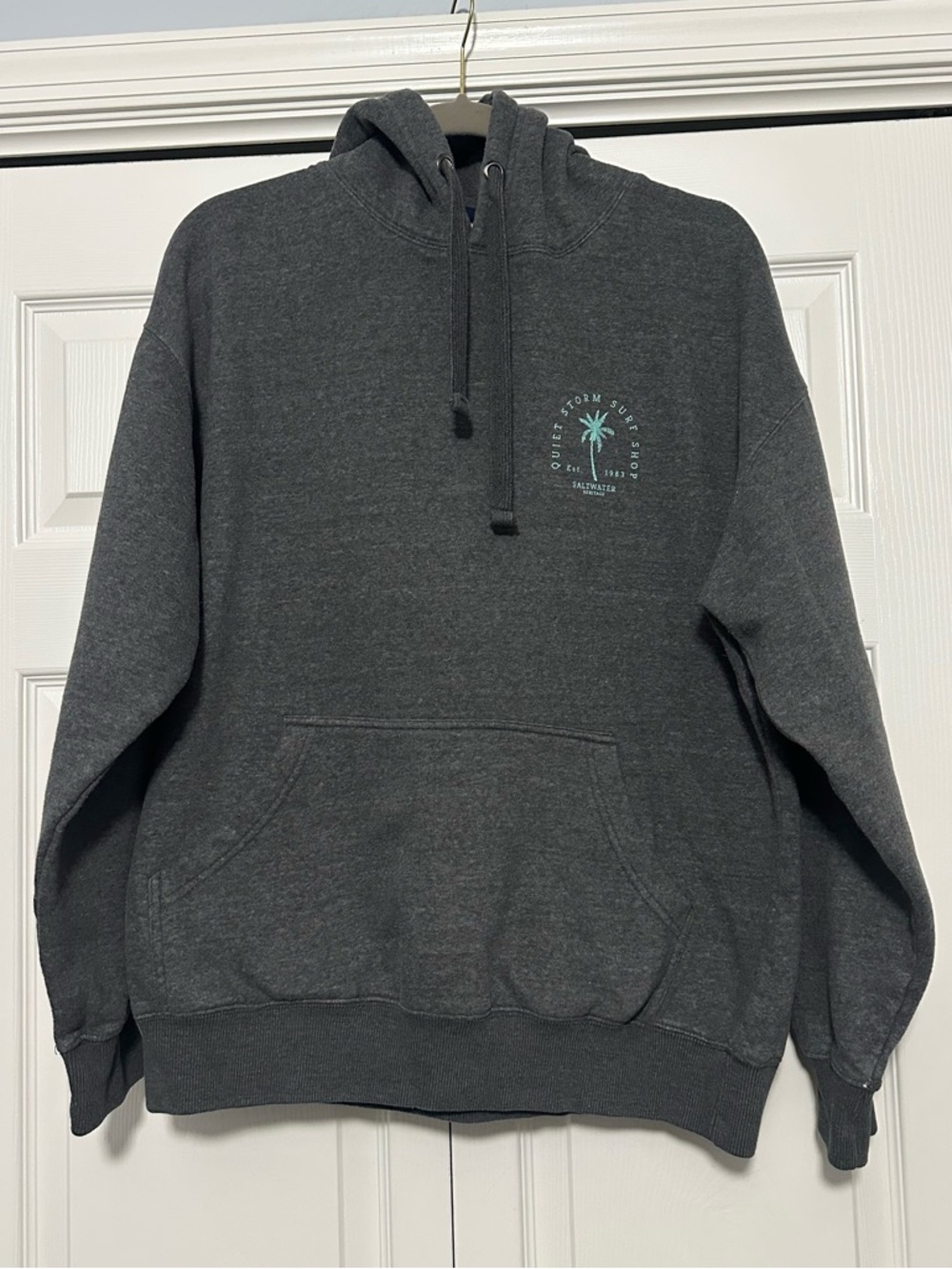 Quiet Storm Women’s Palm Tree Design Logo Hoodie in Dark Gray Size XL VGUC